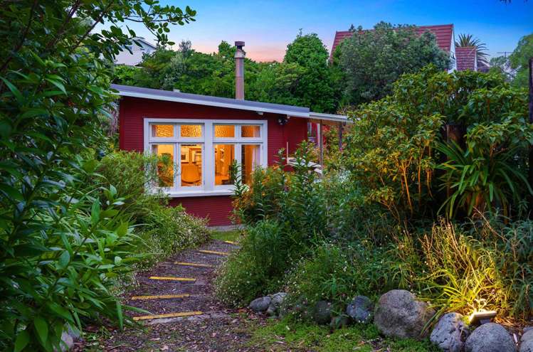 42 Field Way Waikanae Beach_24