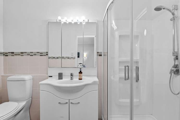 72 Sophia Street Glenholme_19