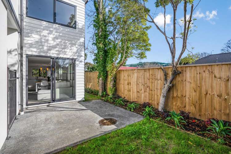 10/12 Marion Street Silverstream_21