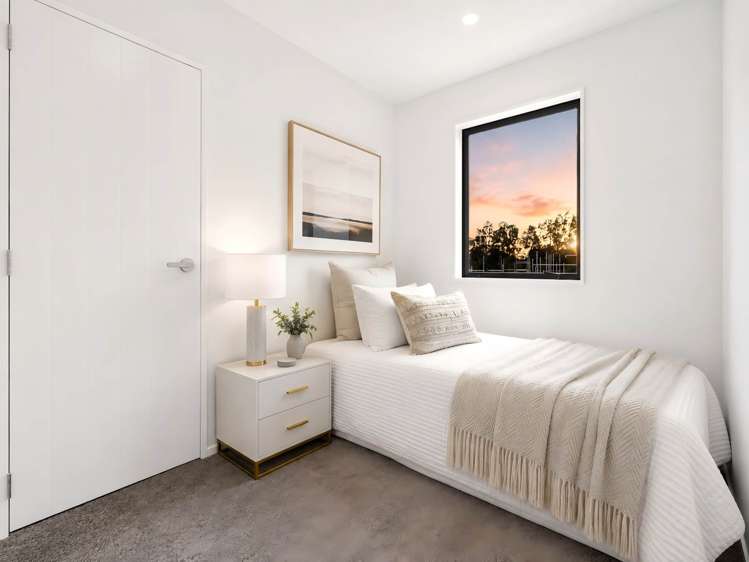 17 Greenbrier Street Westgate_12