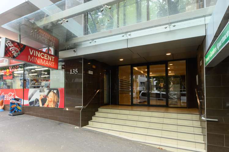 208/135 Vincent Street_3