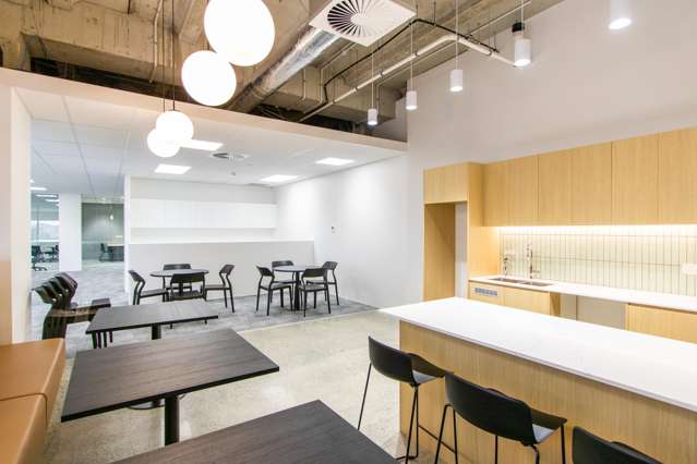 TB/1 The Strand Takapuna_2