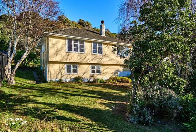 FABULOUS OPPORTUNITY IN SUNNY STRATHMORE