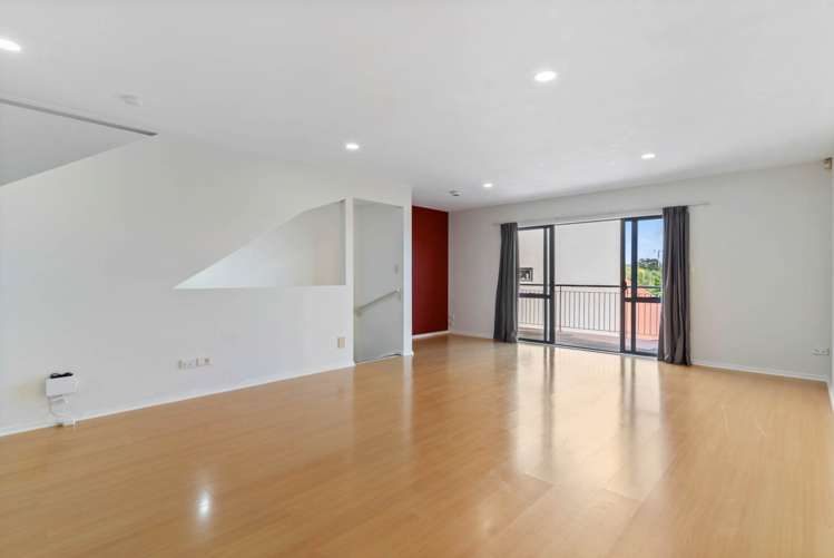 24/14 Ambrico Place New Lynn_5