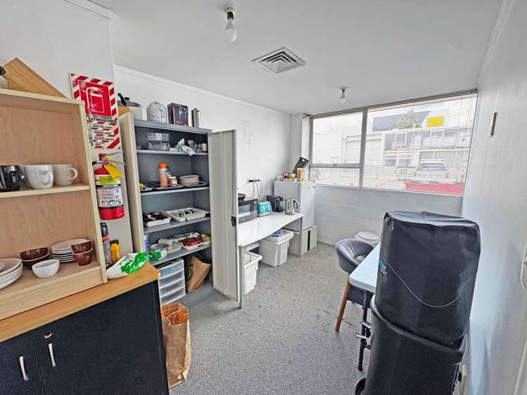 Unit 1/136 Marua Road Mt Wellington_11