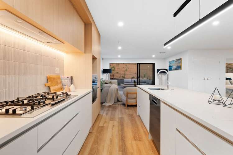242E West Hoe Heights_5