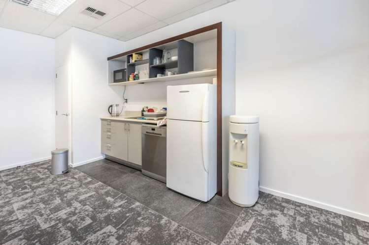 Unit 5/1A William Pickering Drive Rosedale_11