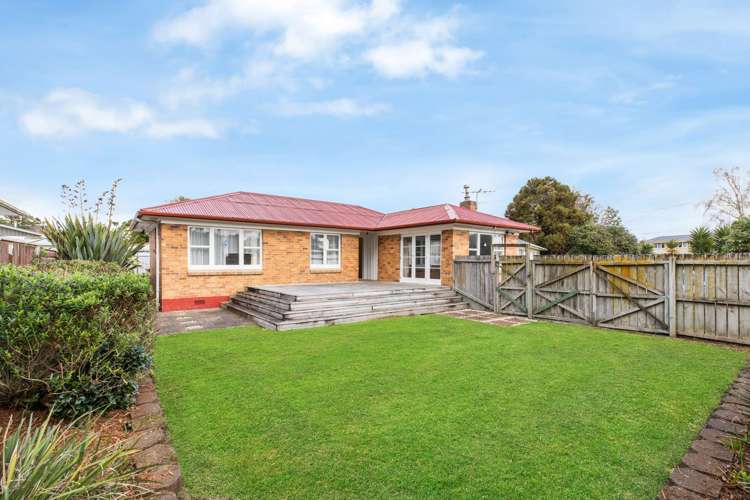 8 Rollerson Street Papakura_0