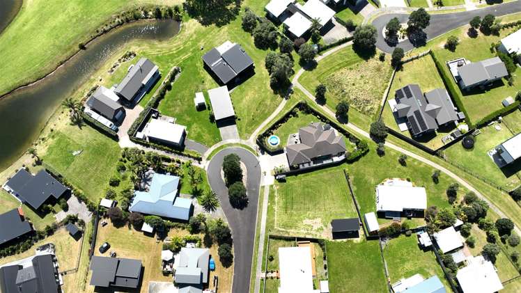 106 Benjamin Place Matarangi_35