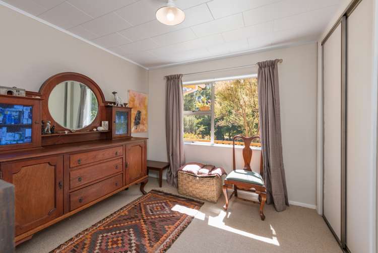 442 Church Valley Road Wakefield_10