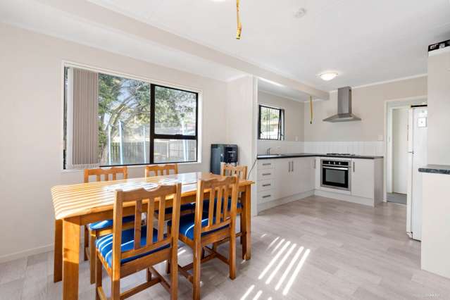 2/355 Roscommon Road Clendon Park_3