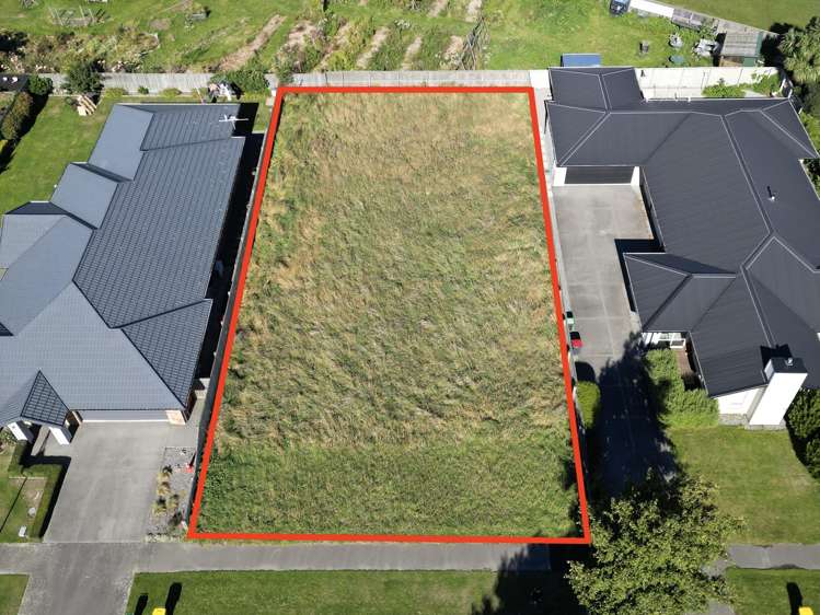 84 Mcmahon Drive_0