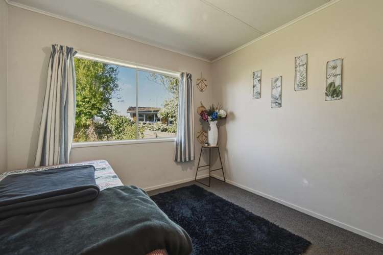 23 Clyde Street Utuhina_5