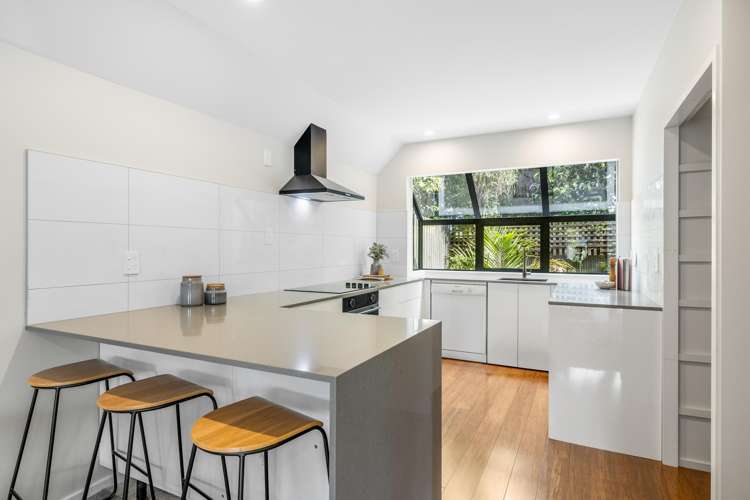 3/126 Idris Road_4
