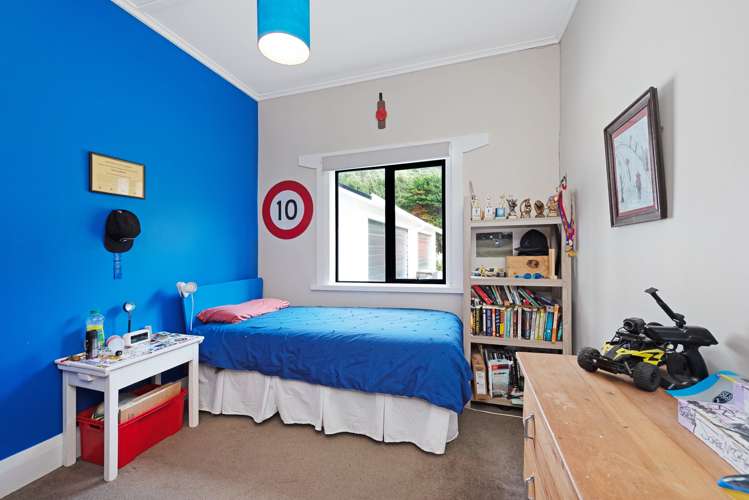 541 South Makara Road Makara_28