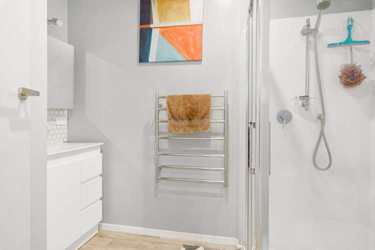 2/32 Canal Road Avondale_10