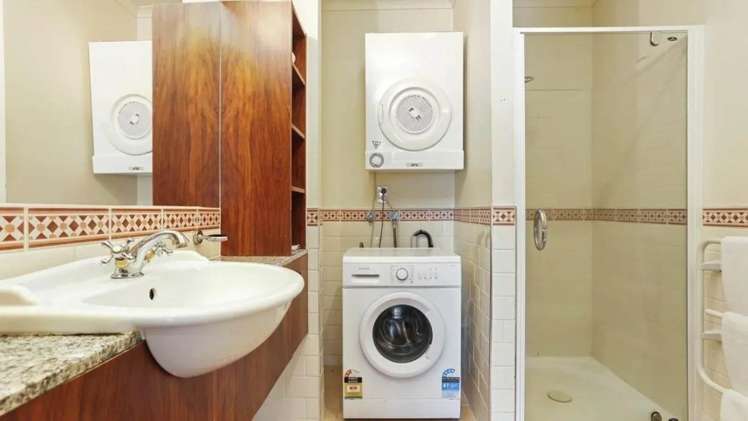 64/139 Quay Street City Centre_8