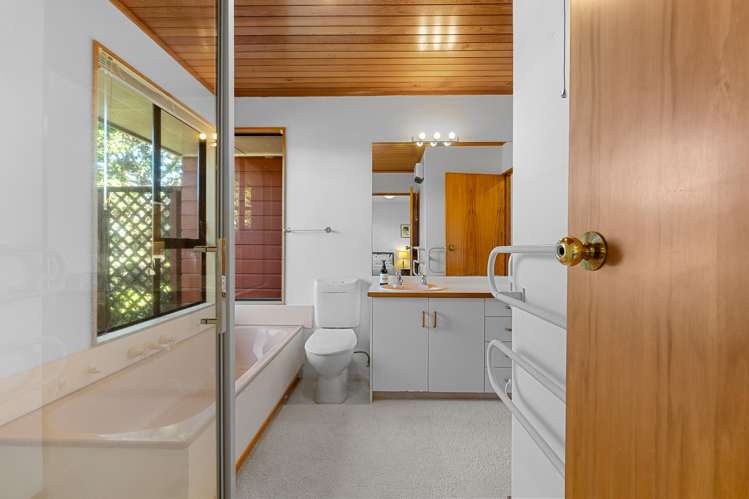 21B Settlers Grove Orewa_18