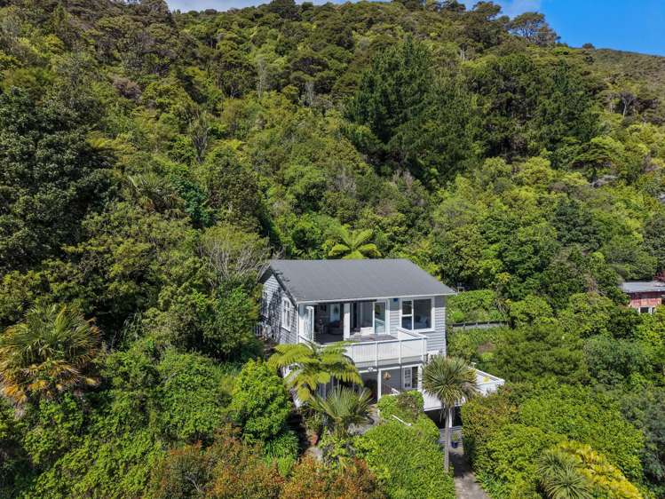 3 Mackenzie Road Eastbourne_35