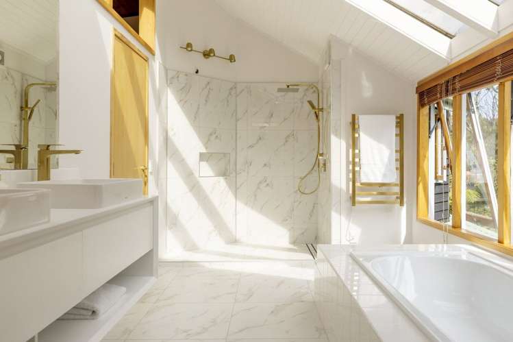 21 Brunette Drive Acacia Bay_24