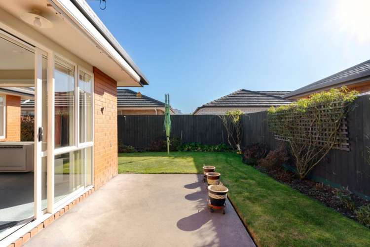 2 Bluebell Lane Woolston_13
