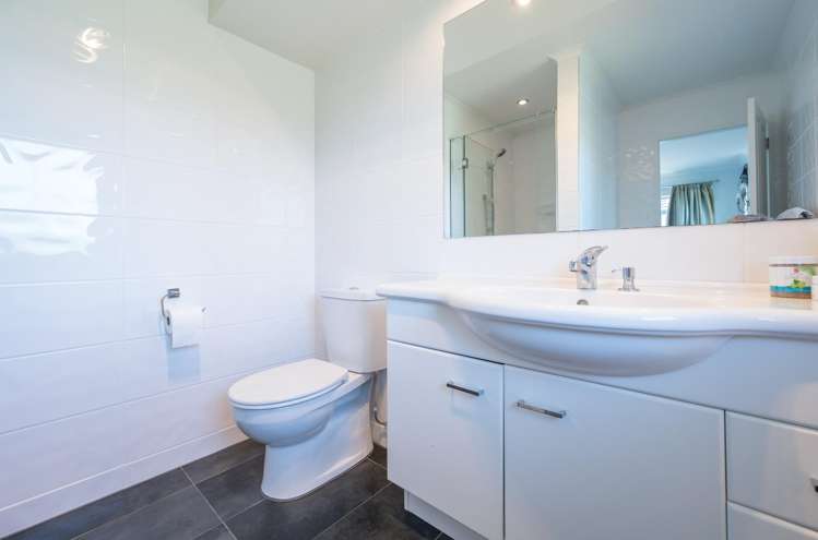 43 Covent Drive Stoke_14