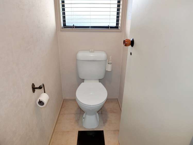 16 Cousins Avenue East Foxton Beach_16