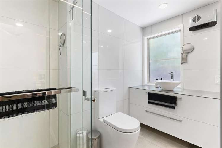 66 Hensman Road Queenstown_24