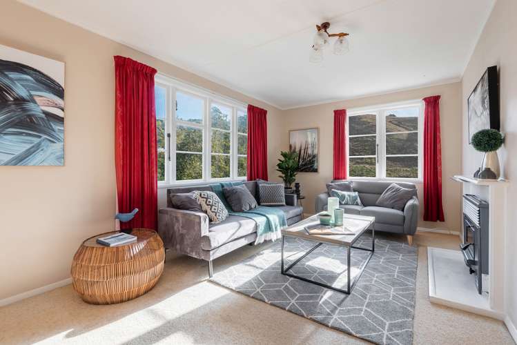 111 Emano Street Toi Toi_2