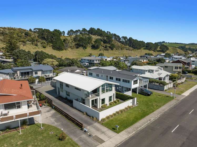 44 Ocean Road Ohope_28