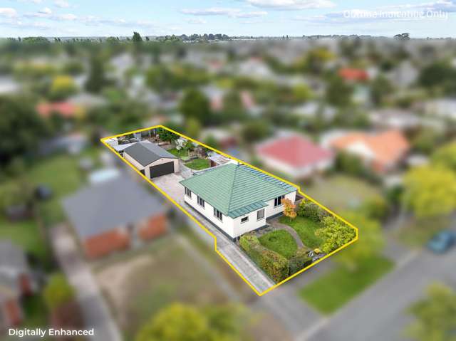 4 Car Garaging & 4 Bedrooms.