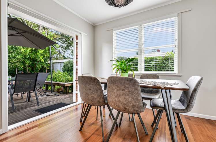 8 Springfield Crescent Enderley_15