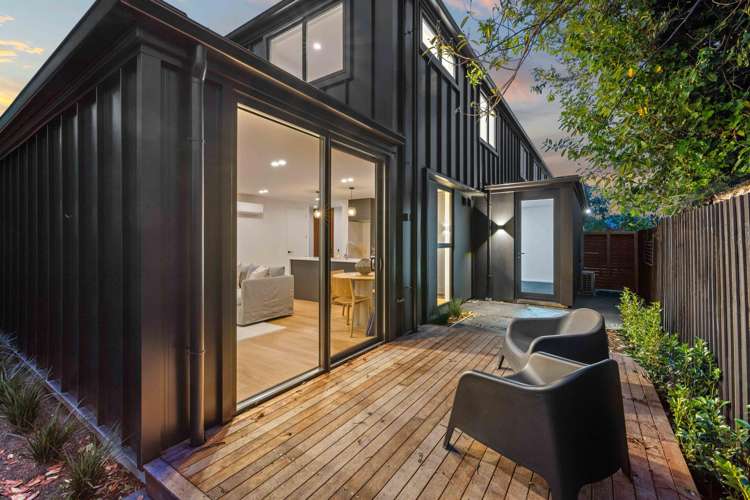 2/60 Innes Road Merivale_7