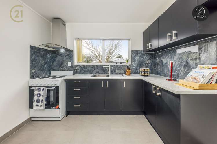 2/11 Rollerson Street Papakura_6