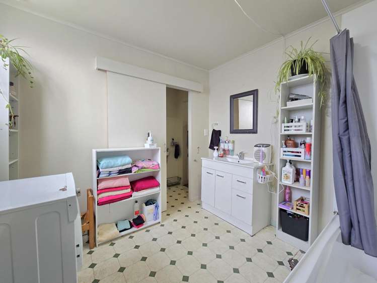 219 Hampden Street Hokitika_17