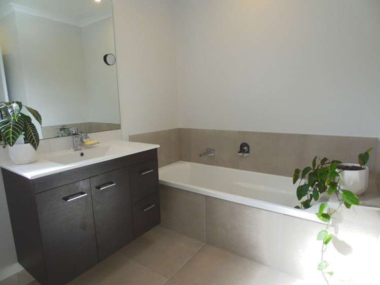 80 Squadron Drive Hobsonville_8