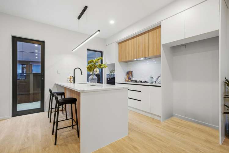 8 Wavecrest Lane Hobsonville_10