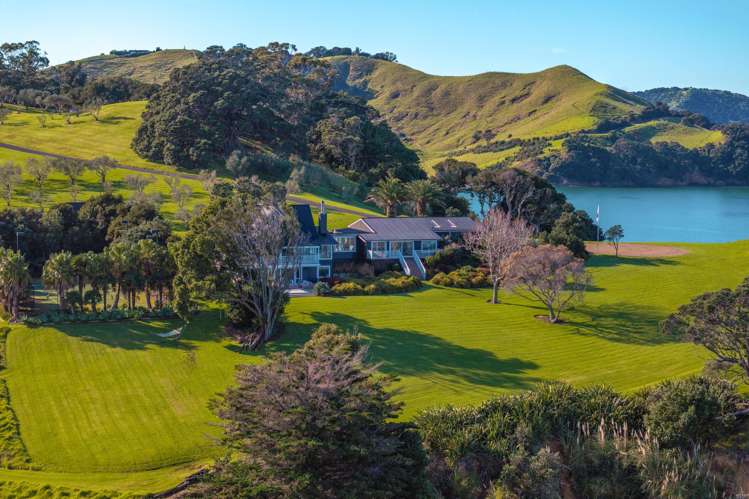 379i Gordons Road Waiheke Island_44