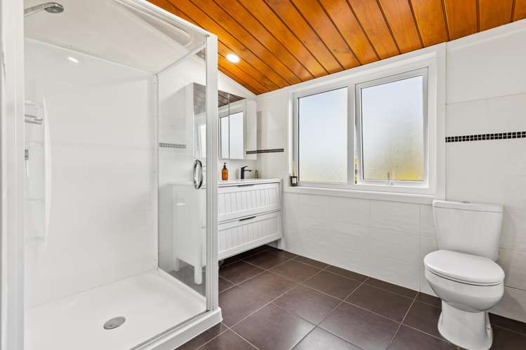 15a Whangaparaoa Road Red Beach_13