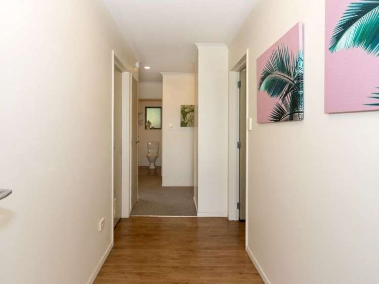 8 Westpark Place Lytton West_15