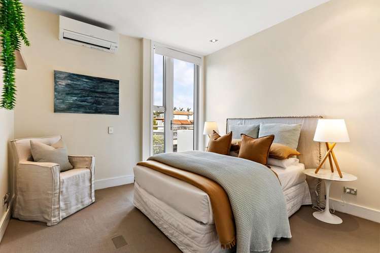 5/258 Hurstmere Road Takapuna_12