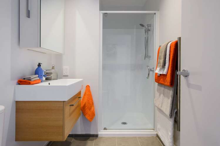 402/4 Bluegrey Avenue Stonefields_5