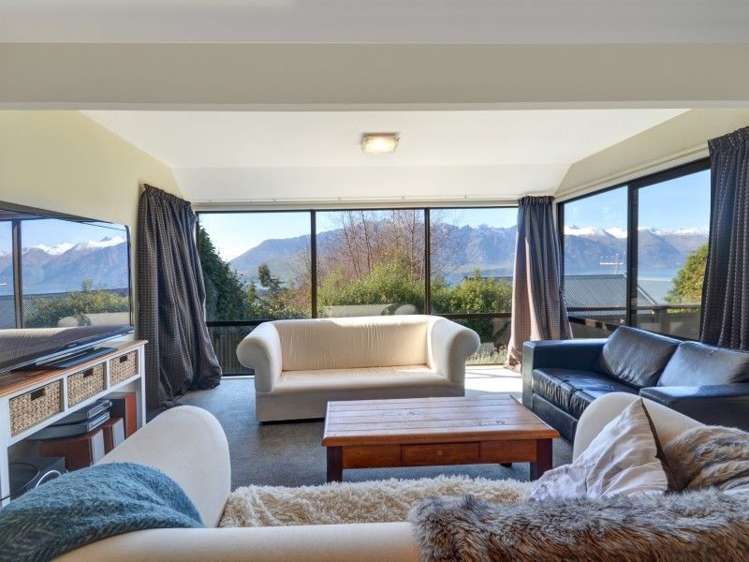 31a Greenstone Place Fernhill/Sunshine Bay_1