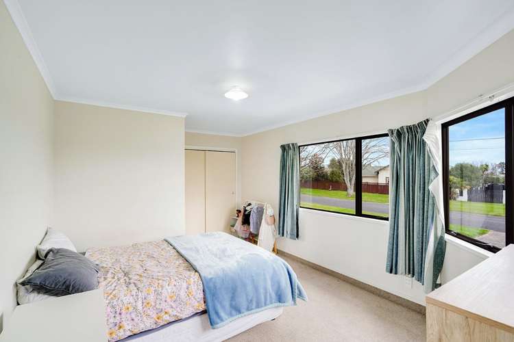 260 Shakespeare Street 11373_8