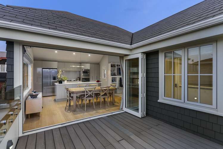 2/33 Ronaki Road Mission Bay_17