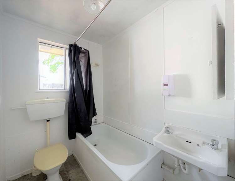 1/76 Portage Road New Lynn_4