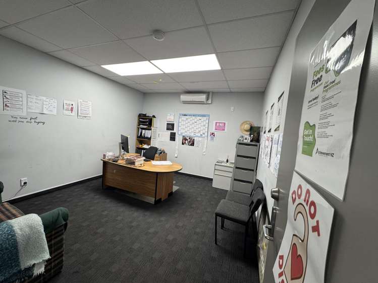 Office/405-407 King Street North Hastings_9