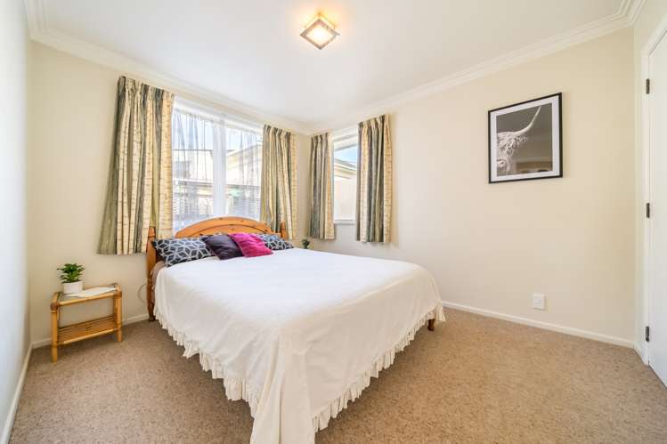 2/32 Bay Street Petone_7