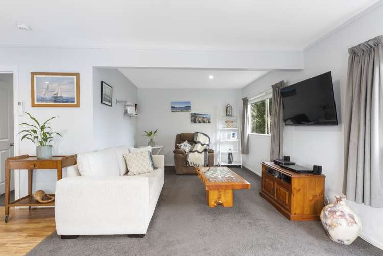 28 Third View Avenue Beachlands_16