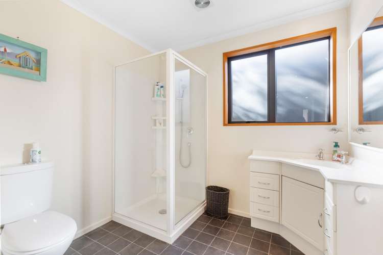 170 Capell Avenue Lake Hawea_17